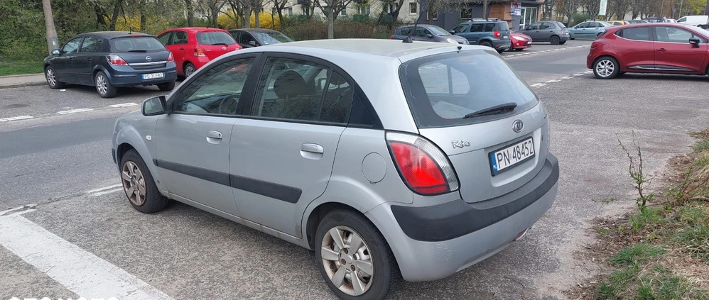 Kia Rio cena 7000 przebieg: 239000, rok produkcji 2006 z Poznań małe 106